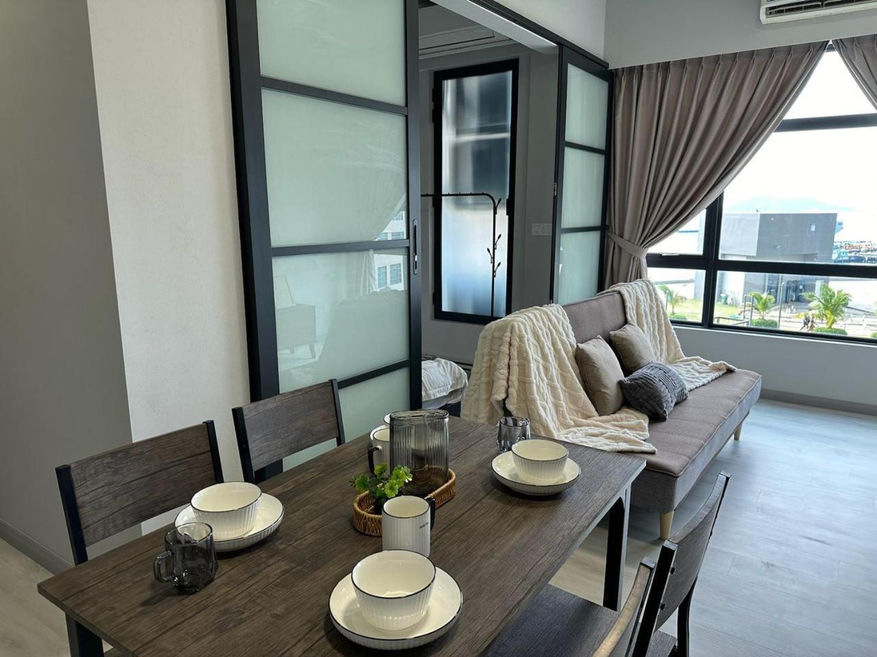 Jesselton Quay Sea & Pool View For 6 Pax Apartment Kota Kinabalu Exterior photo
